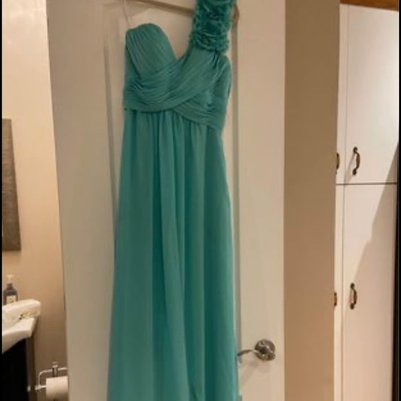 Prom/party dress - Picture 2 of 2